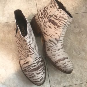 Matisse Leather Bootie 8-8.5